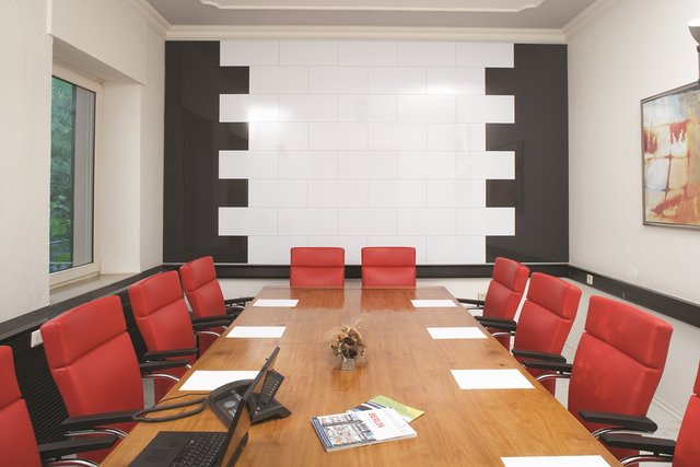 gekko3 Panele podłogowe na? ścianie. Niestandardowy sposób na samodzielną aranżację wnętrza